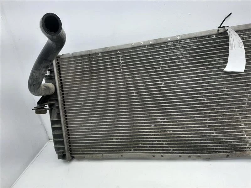 Radiador SE 00-05 PONTIAC BONNEVILLE 89018545 Foto 2 de 4