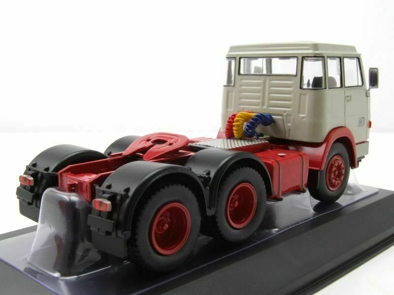1/43 CAMIÓN TRUCK HENSCHEL HS 19 TS GRIS 1966 IXO MODELS TR085 - Imagen 2 de 4