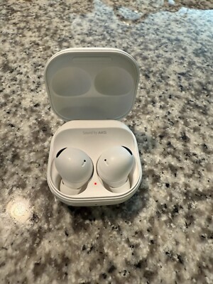 Samsung Accessories: Watch, Buds, And Charging Station