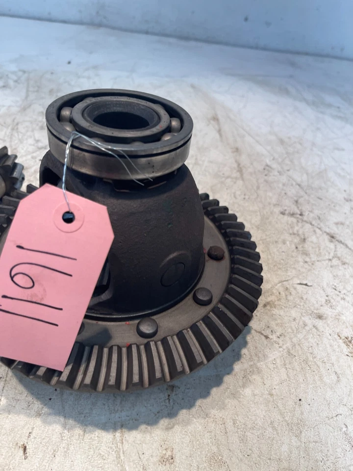 1947 Farmall A Tractor Rearend Ring & Pinion Gear Set - Image 2 of 4