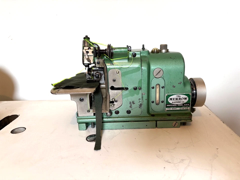 MÁQUINA DE COSER INDUSTRIAL MERROW MG-3DR CABEZAL SERGER 2 HILOS SOLO Foto 2 de 4