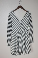 Bongo womens NWT black & white striped long sleeve vneck sweater dress size M