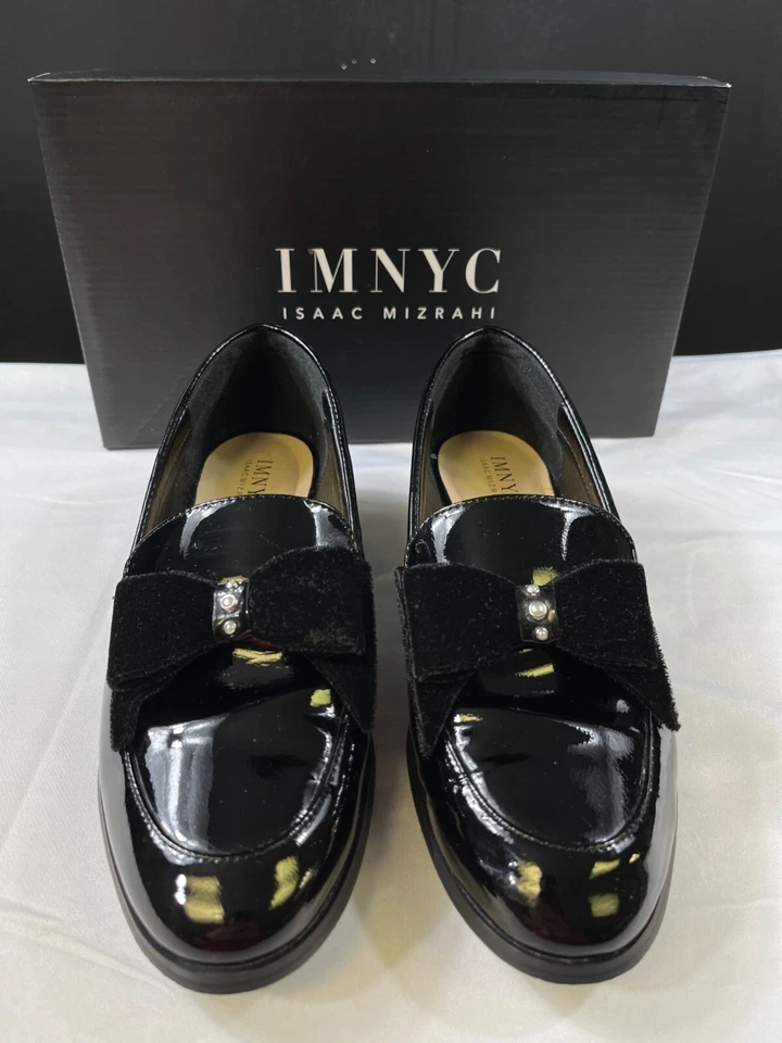 Mocasines Isaac Mizrahi para mujer de charol negro con lazo de terciopelo talla 7 SKU 730 Foto 2 de 4