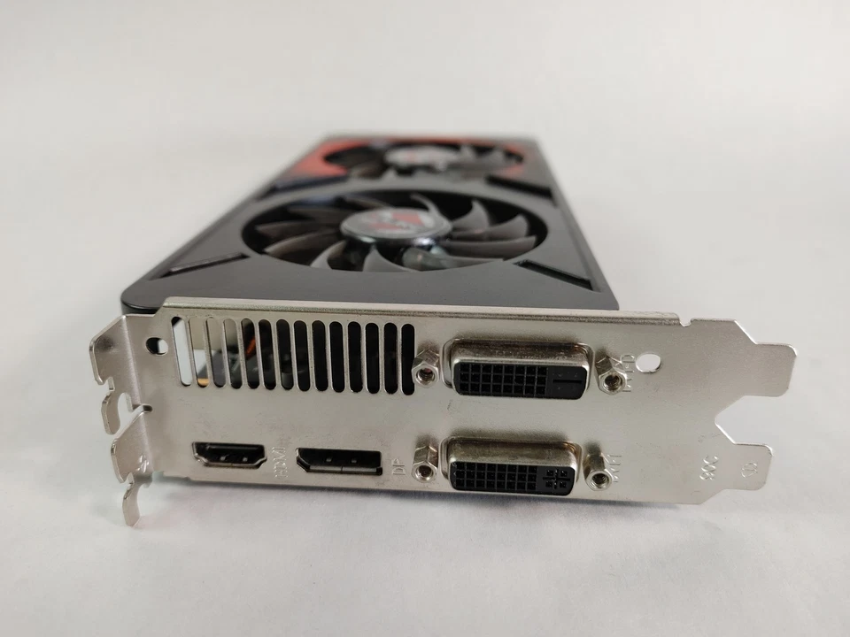 PNY NVIDIA GeForce GTX 950 OC 256 MB GDDR5 PCI Express 3.0 x16 Video Card - Image 3 of 4