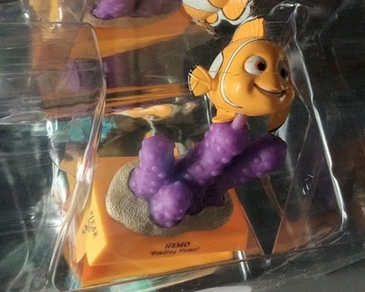 2004 Disney Pixar Treasures Finding Nemo Figure Upper Deck Collectible No Cards