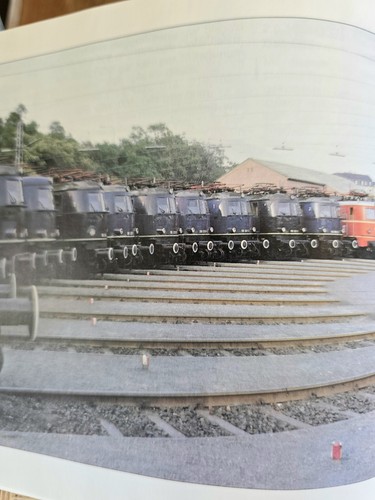 Roco 43981 HO Scale AC German Electric Locomotive, MUSEUM EDITION, Original Case - Picture 6 of 9