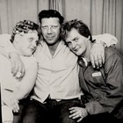 1960s Funny Woman in Hair Curlers Photo Booth Trio Friends Vtg Snapshot Photo — photo 1