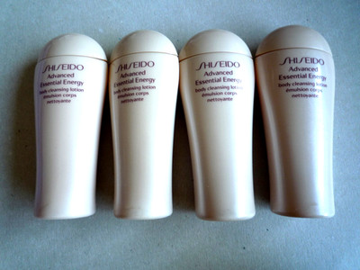 Shiseido Advanced Essential Energy Body cleansing lotion 4 x 30 ml = 120 ml