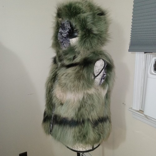 NWOT FINNISH RACCOON FUR VEST JACKET WITH HOOD.REVERSABLE TO CAMO. IT42 SZ SMALL - Picture 5 of 7