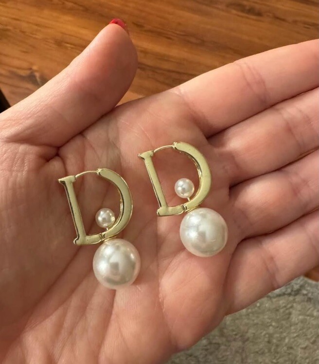 Stylish Dangle Earrings for Women – Trendy & Elegant Jewelry-image