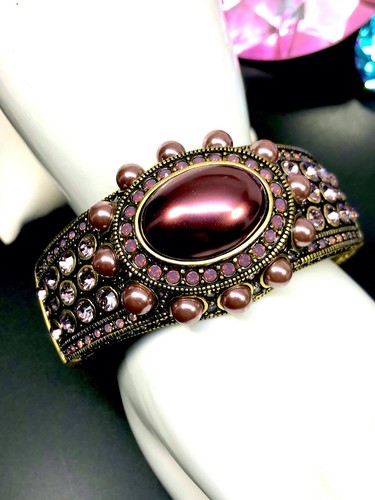 RARE HEIDI DAUS RHAPSODY HUES AMETHYST PURPLE CABOCHON RHINESTONE CUFF BRACELET - Picture 2 of 9
