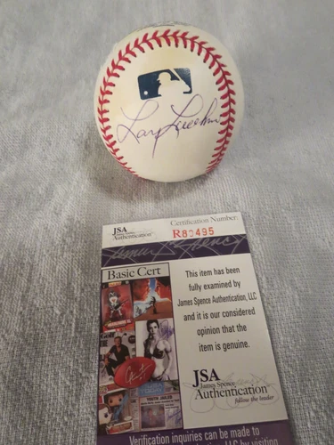 LARRY LUCCHINO SIGNED BASEBALL. JSA COA+ RED SOX OWNERS +2 ONLY 1 ON EBAY. 04.WS