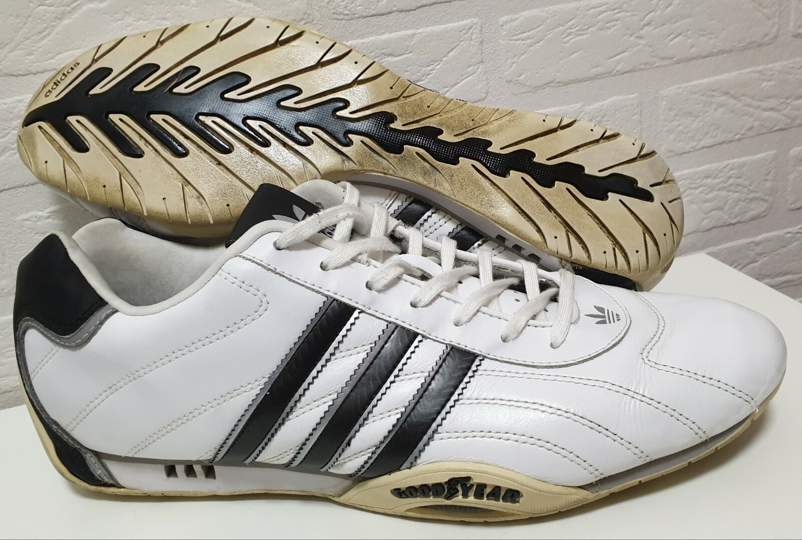 adidas goodyear racer weiß