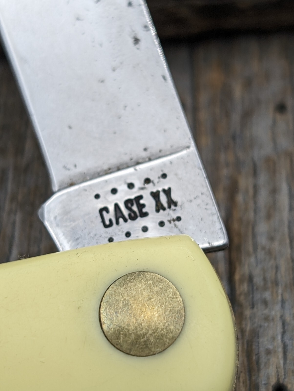 Vintage 1970 Case 3137 CV Yellow Sodbuster Folding Pocket Knife 10 Dot