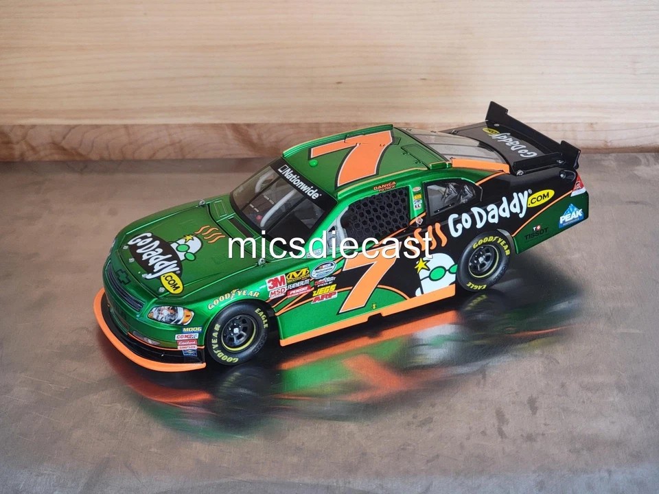 VHTF XRARE 2011 Danica Patrick #7 Godaddy Liquid Color HOTO 1:24 JRM 477 NIB - Image 2 of 4