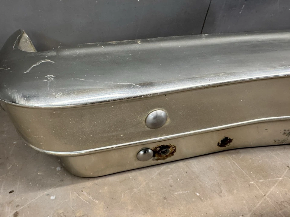 Parachoques delantero Chevy Vega 1974-1977 barra de impacto de aluminio moldura OEM GT Cosworth OE Foto 3 de 4