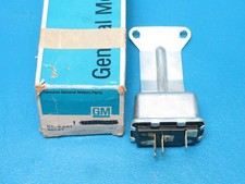 Nos Gm 1973-1975 Cadillac 1974-1975 Oldsmobile 88 98 Power Antenna Relay 1602274