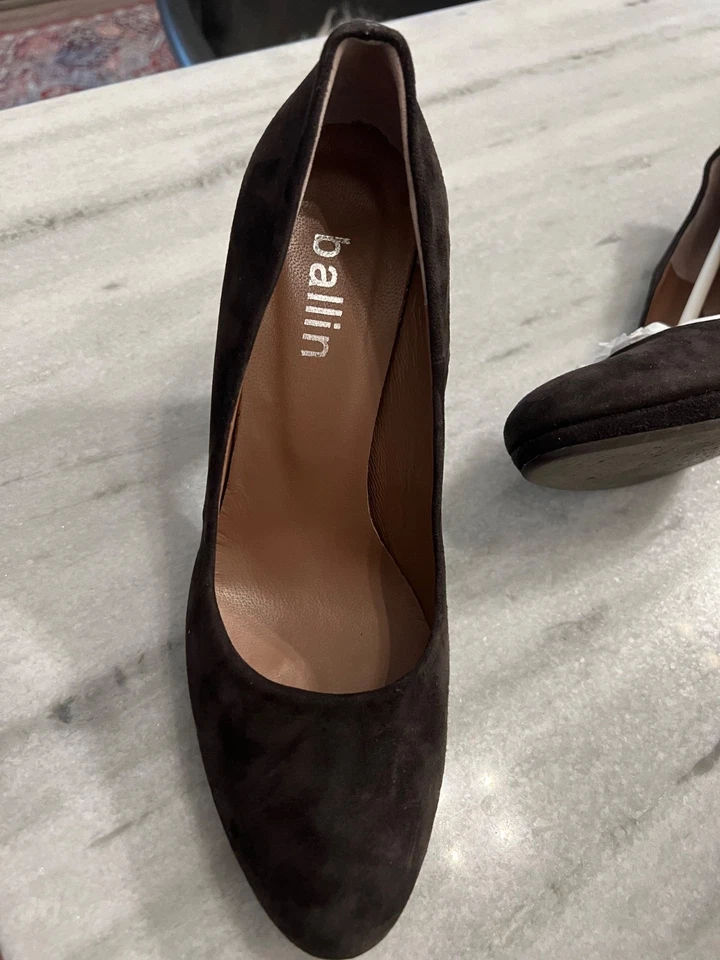 Zapatos de salón Ballin de gamuza chocolate, talla E39, tacón de 3 pulgadas, suela de goma, hechos en Italia Foto 3 de 4