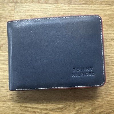 Kl. Hilfiger Börse, neuwertig