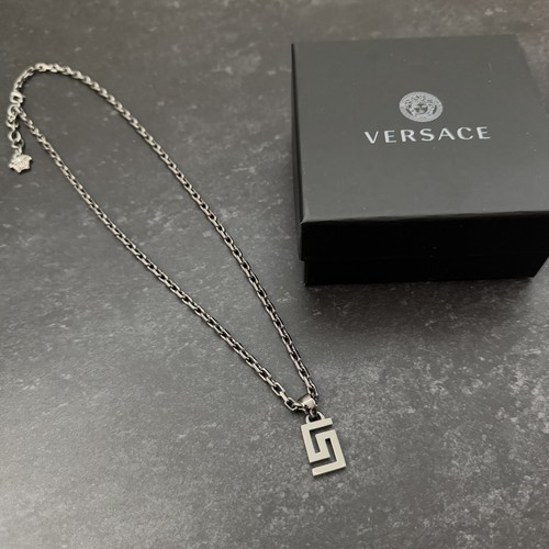 SALE VERSACE Necklace Greca Motif Charm Adjustable Chain Silver NEW - Picture 9 of 13