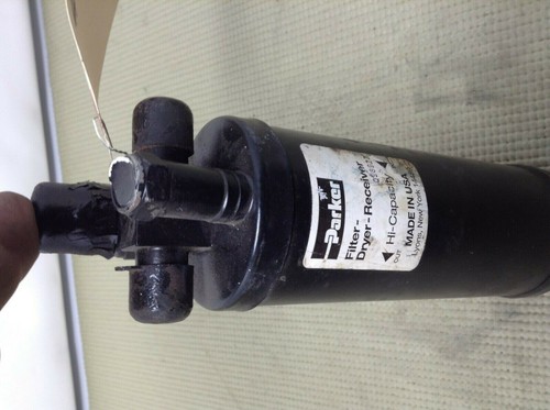 VOLVO* NEW RECEIVER DRYER *FILTER DRYER RECEIVER*NEW OLD STOCK NOS - Picture 2 of 3