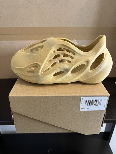 DS Kids Sz13K - Yeezy Foam Runner Desert Sand Fit in Sz12/12.5K HP5343