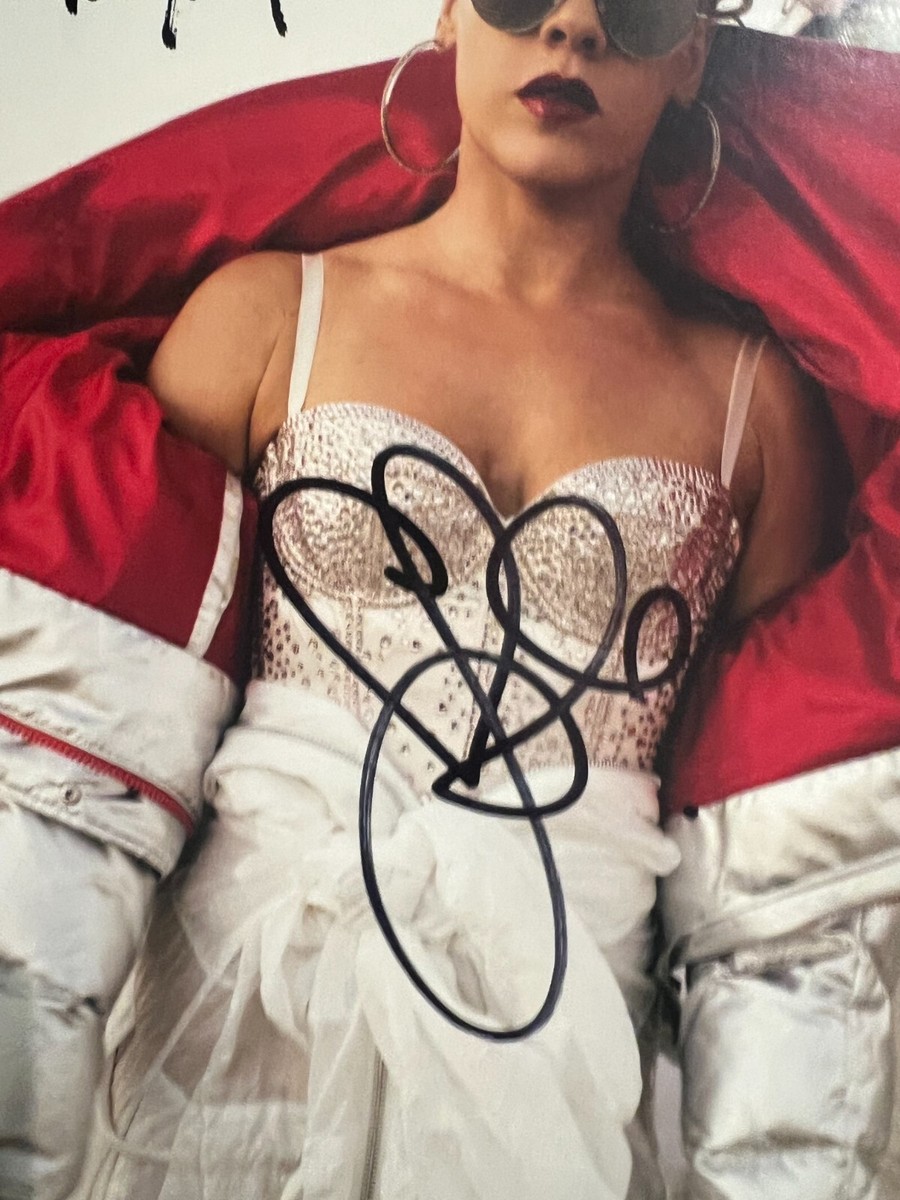 P!nk signed Beautiful Trauma 12