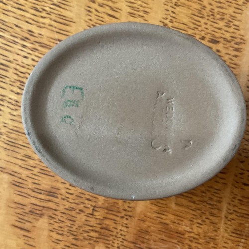 Wedgwood white shell on brown jasperware 2" oval box - Picture 2 of 2