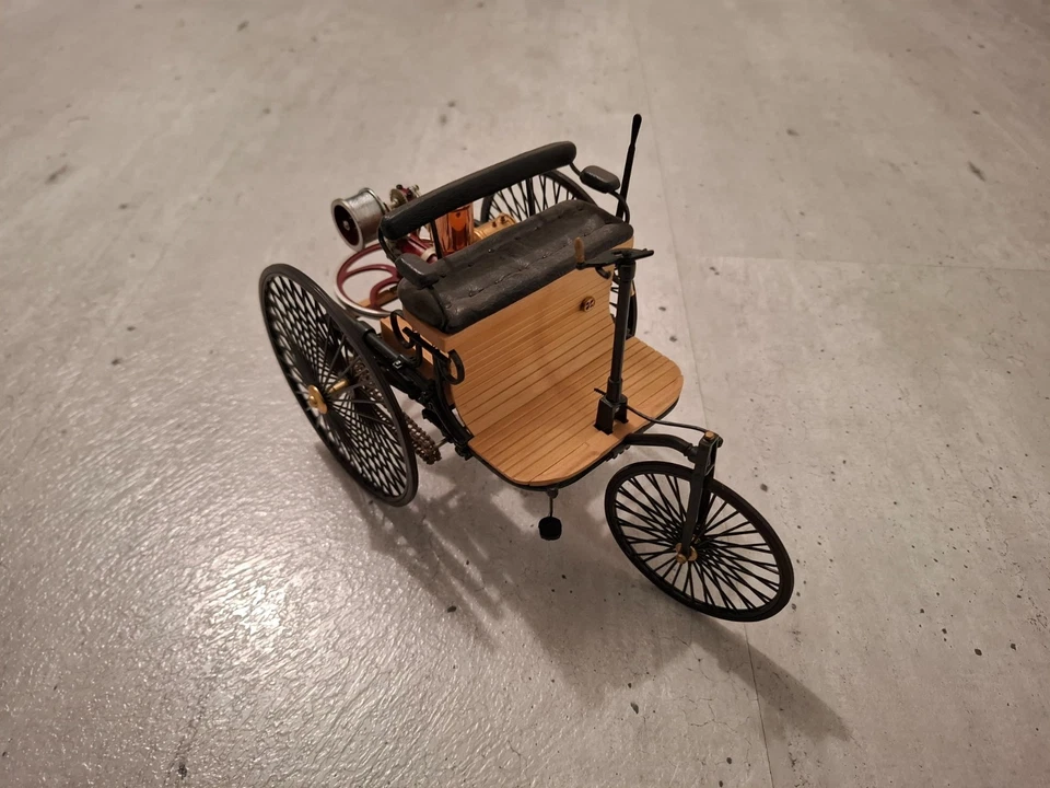 Benz Patent-Motorwagen, Typ 1, 1886, 1:8, Franklin Mint - Bild 2 von 4