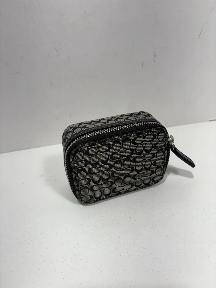 Caja de viaje Coach Mini Signature de cuero de lona negra/gris triple pastilla Foto 4 de 4