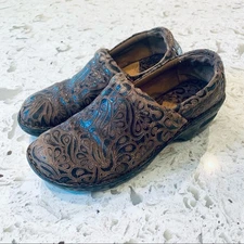Born brown leather paisley clogs size 9.5