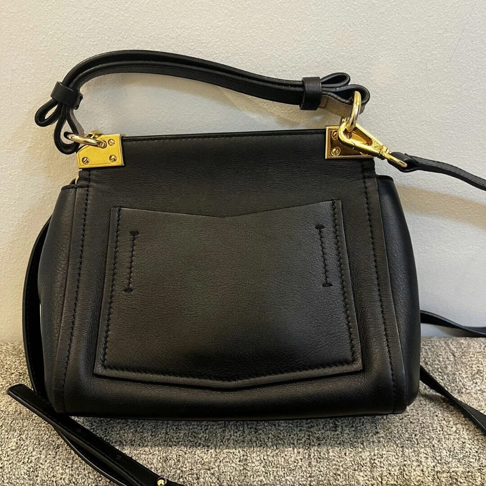 Bolso de Mano Givenchy Color Negro Foto 3 de 4
