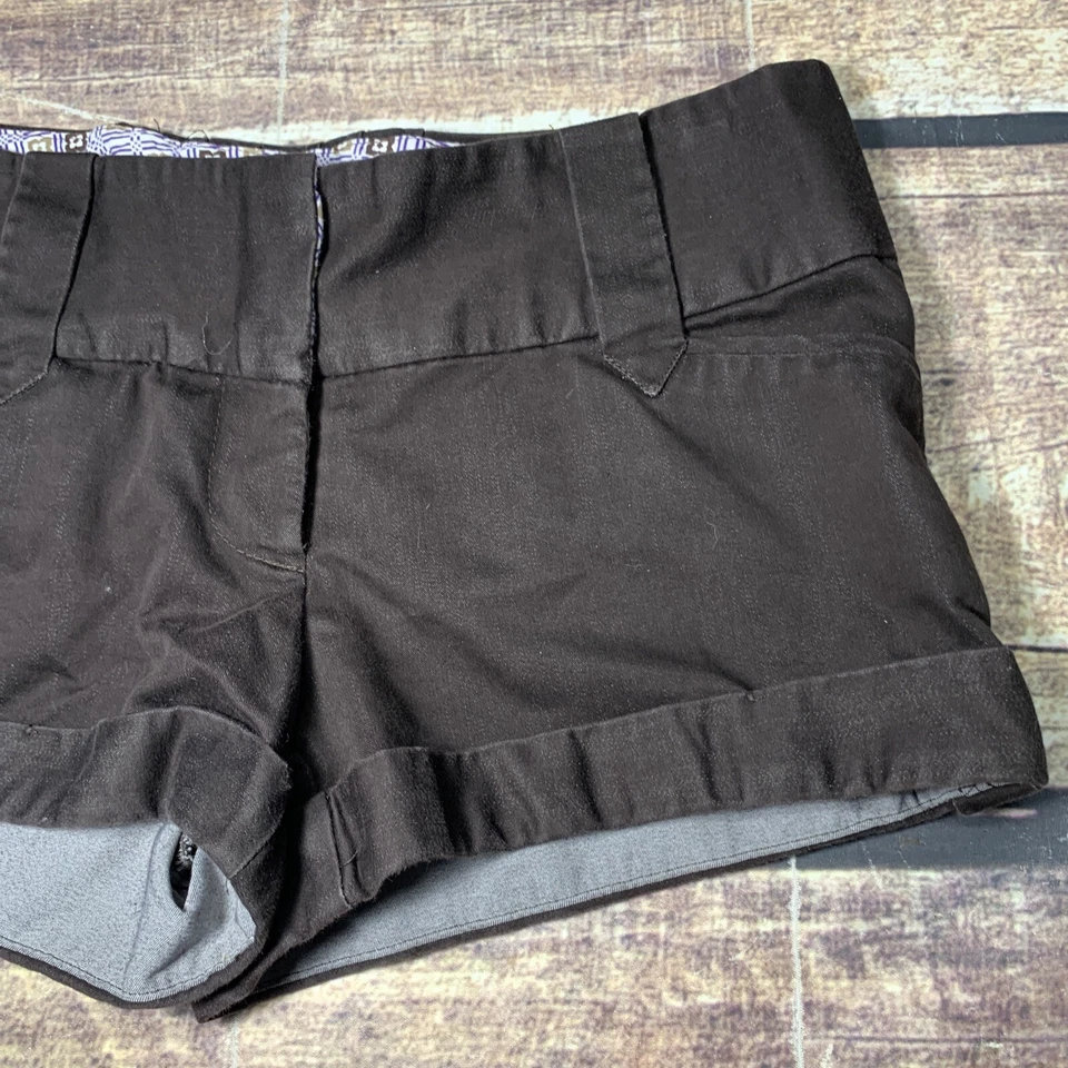 Pantalones Cortos Charlotte Russe Mujer Marrón Oscuro Talla 7 Bolsillos con Solapa Puños Cintura 30 Foto 3 de 4