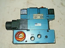 MAC VALVE 82A-BC-000-TM-DAAP-1DK w/ PR82AGADA Pressure Regulator