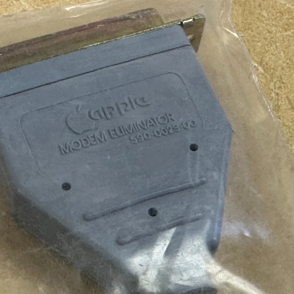 SEALED NEVER USED Apple MODEM ELIMINATOR 590-0029-00 cable - ORIGINAL - Image 3 of 4