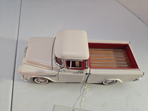Franklin Mint 1955 Chevrolet Cameo Pickup Truck White B11WW91 (Mint Condition) - Picture 3 of 14
