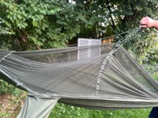 Hängematte mit Moskitonetz