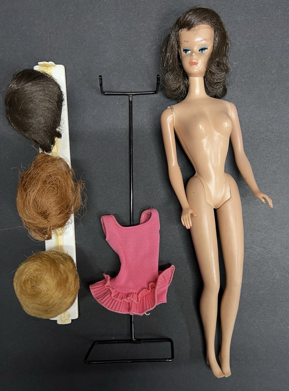 Barbie ~ Vintage RARE Miss Barbie #1060 - 1964 Swimsuit and 3 Wigs on stand