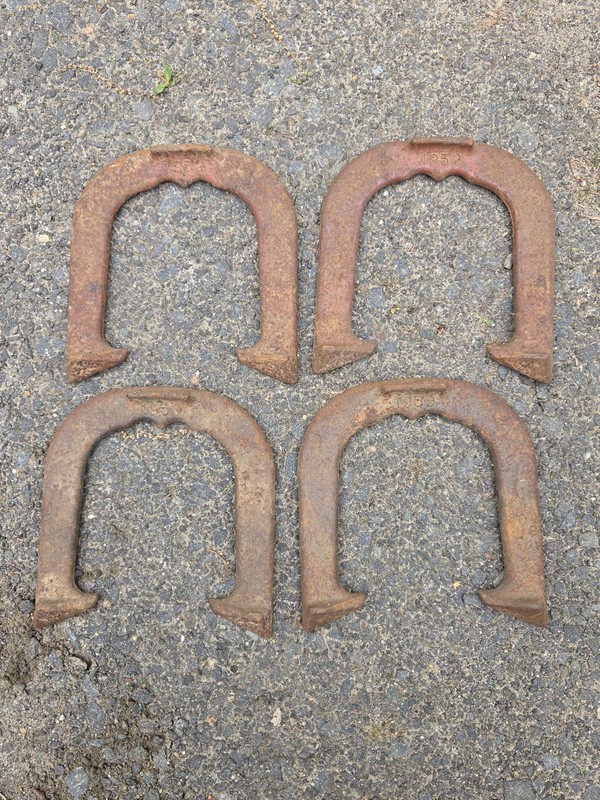 VINTAGE PITCHING HORSESHOES 4pcs-DROP FORGED 1959 OHIO +4 ALUMINUM