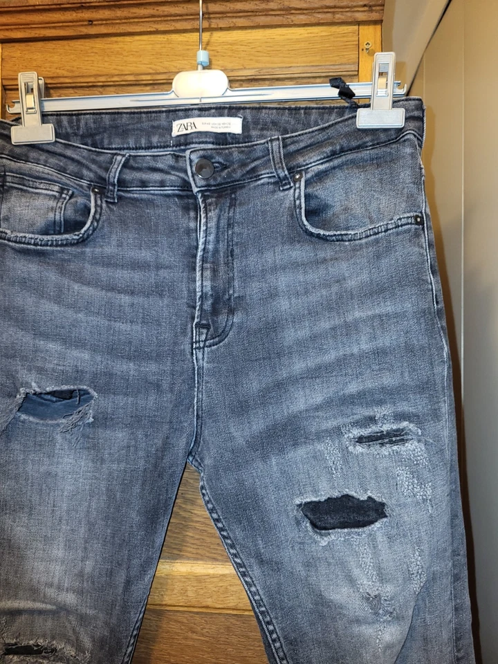 Jean Droit Zara Homme – Taille 40 – Bleu Délavé – Occasion Très Bon état