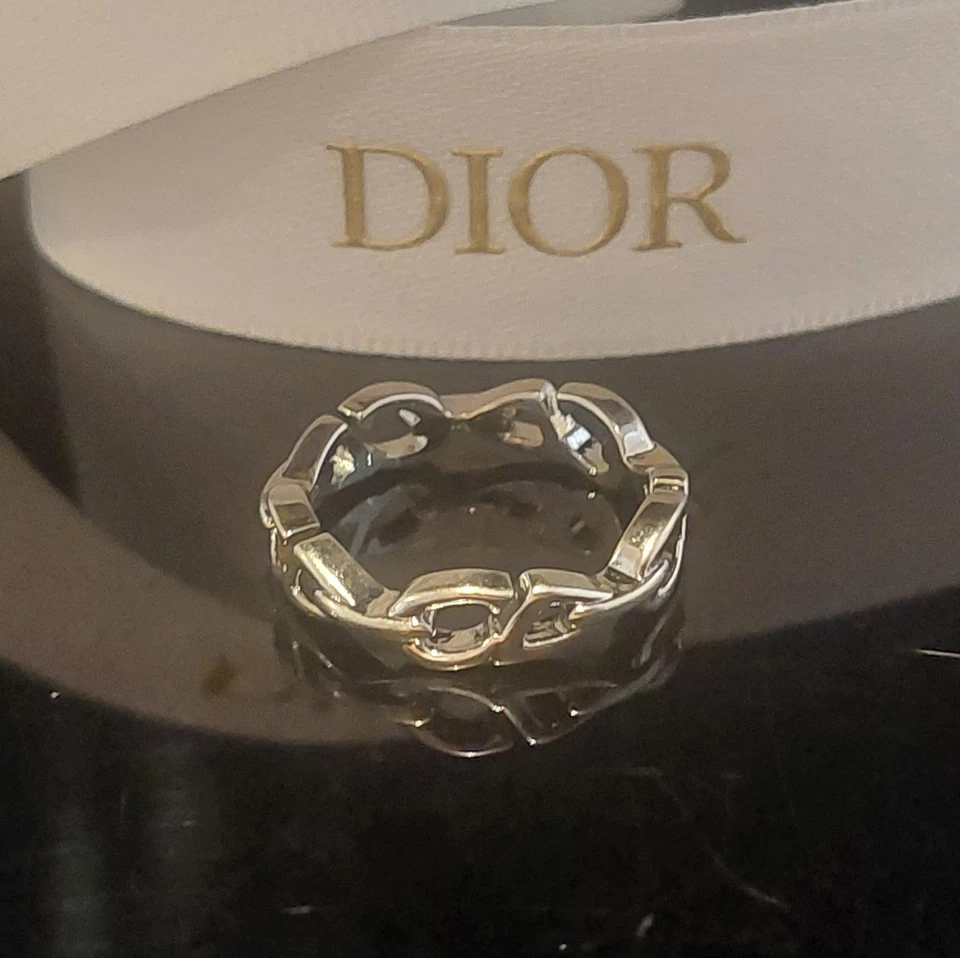 ANILLO FIRMA CD DIOR TALLA 6 - CAJA Y BOLSA ANTIPOLVO INCLUIDOS Foto 2 de 3