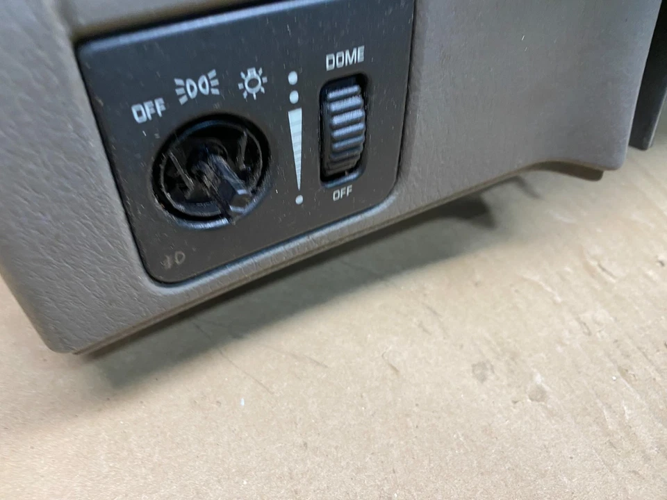 2001 2004 Dodge Dakota Speedometer Climate  Control Radio Panel Bezel T1532 DG - Image 2 of 4