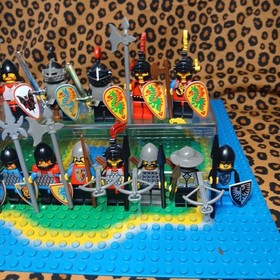Vintage LEGO Castle Minifigure Lot &ndash; Knights, Weapons, Shields - Dragon Lion Bat