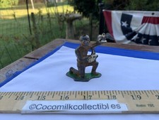 Vintage 1940's Diecast Lead Figure Manoil WWII Machine Gunner Charging No 27