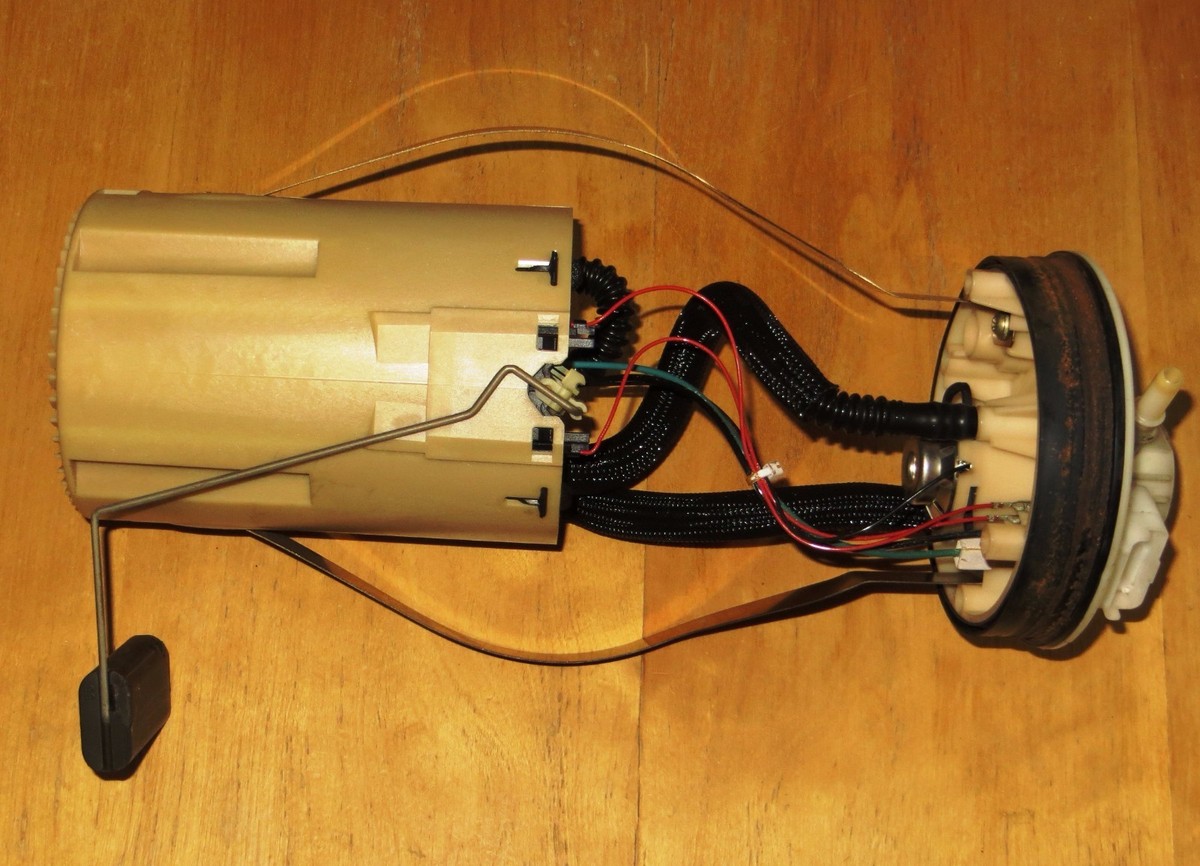 Kraftstoffpumpe fuel pump pompa benzina Alfa Romeo Spider GTV 916  