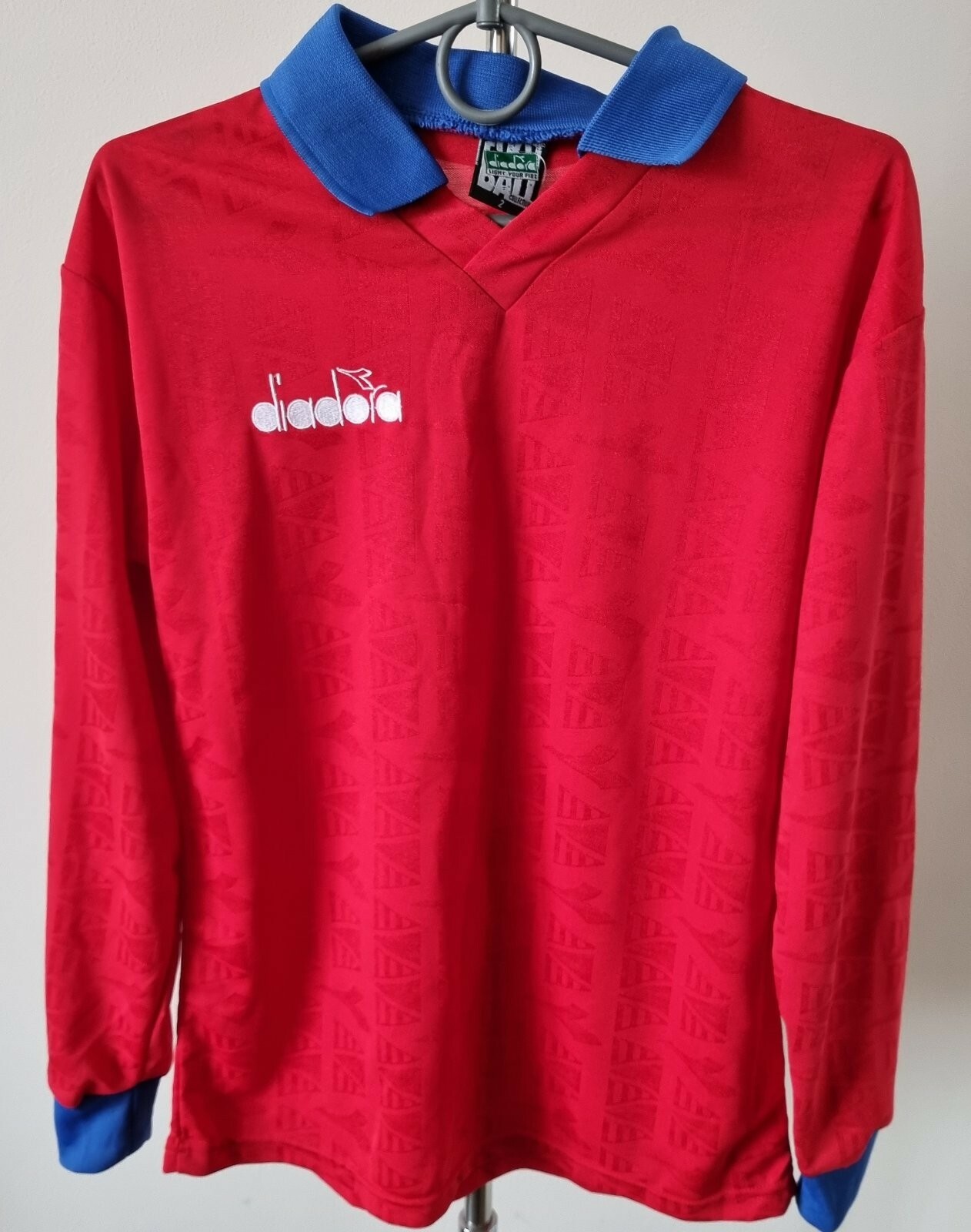 Vintage Diadora rare football Red long sleeve jersey size 2