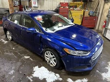 Used Front Right Door Window Regulator Front fits: 2014 Ford Fusion electric wit