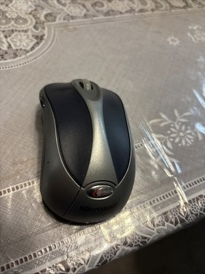 Microsoft Canada 210 Wireless Notebook Optical Mouse 4000 With USB Dongle
