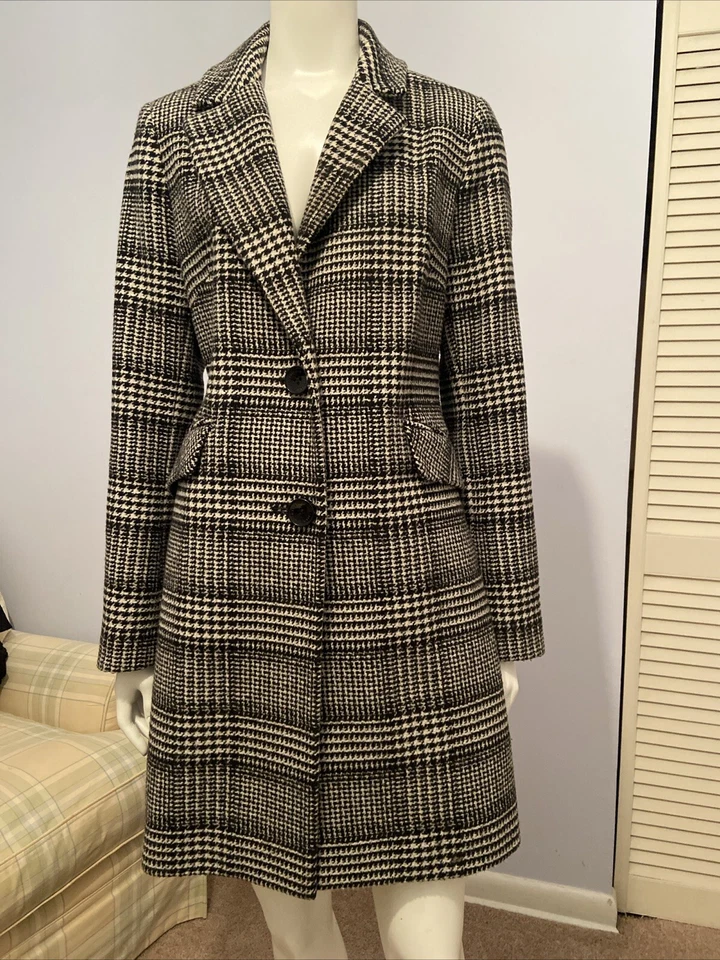 SAM EDELMAN BLACK & WHITE COAT  POCKETS LINED SIZE SMALL - Image 2 of 4
