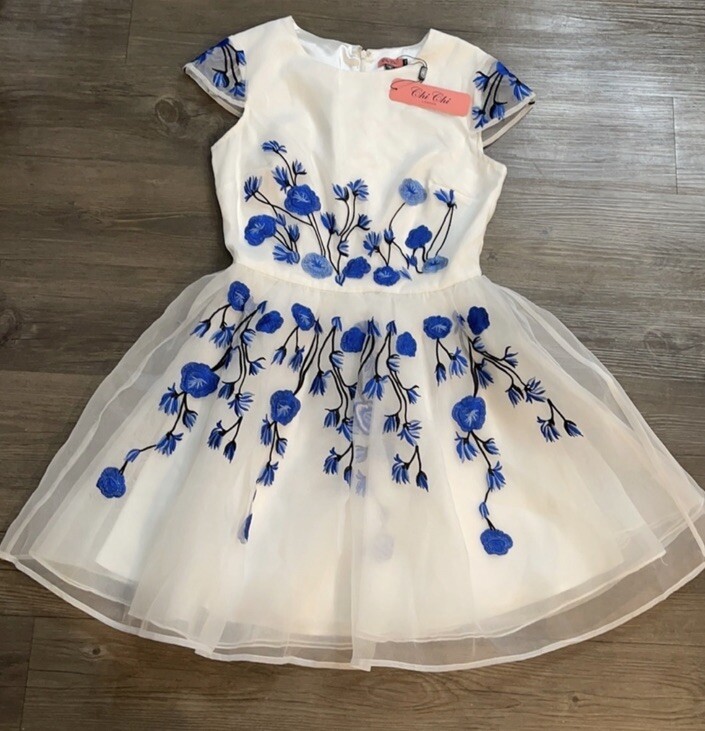 chi chi london white floral cap sleeve organza dress NWT Size 4 image 6